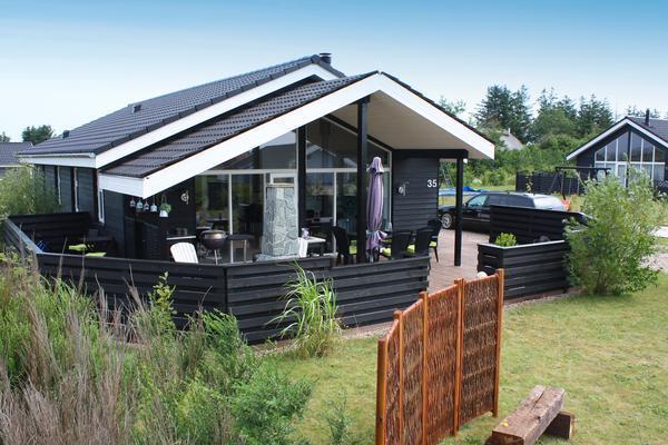 Ferienhaus für 6 personen in Skaven